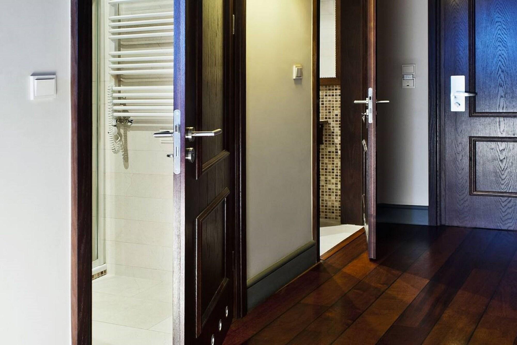 ฮอลแลนด์ เฮาส์ เรสซิเดนซ์ โอลด์ทาวน์ Aparthotel กดัญสก์ ภายนอก รูปภาพ